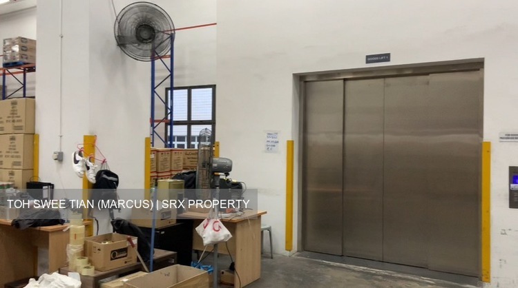 Tampines near Safra, T West Mrt (D18), Factory #597596861